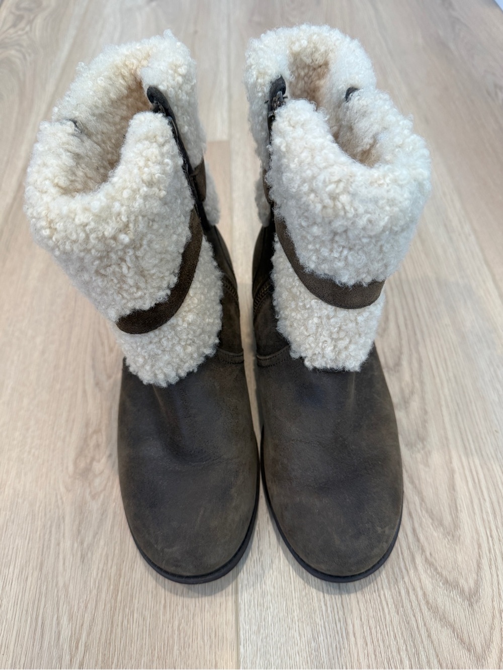 UGG Blare II shearling-cuff boots 6.5